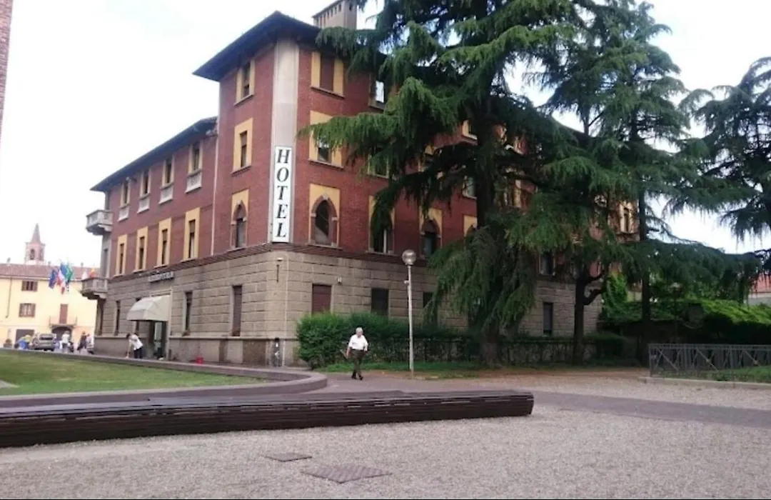 Nuovo Hotel Italia-1