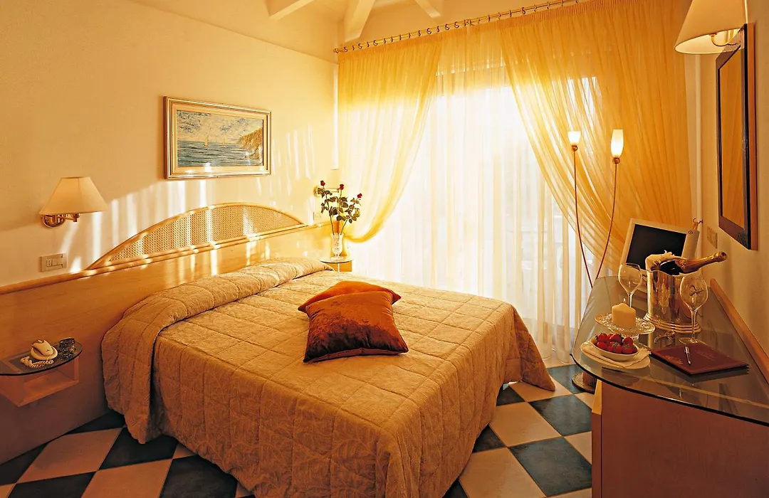Hotel Posillipo-1