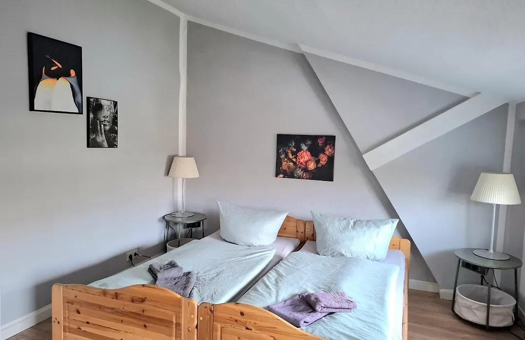 Haltestelle - Private Zimmervermietung Röbel Müritz-1