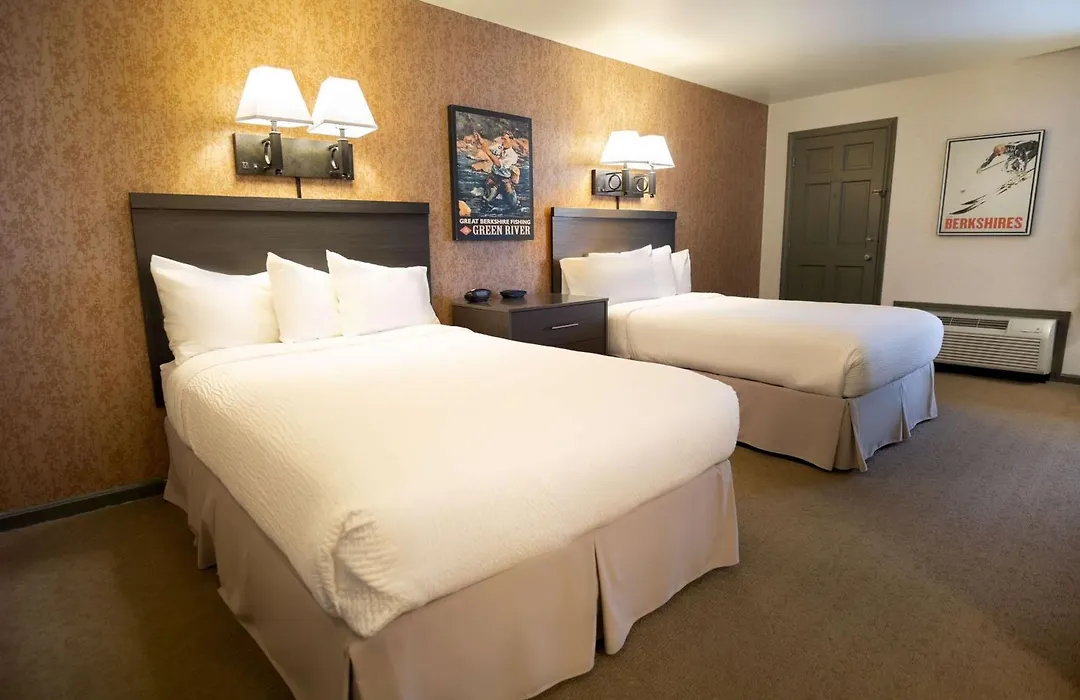The Yankee Inn-1