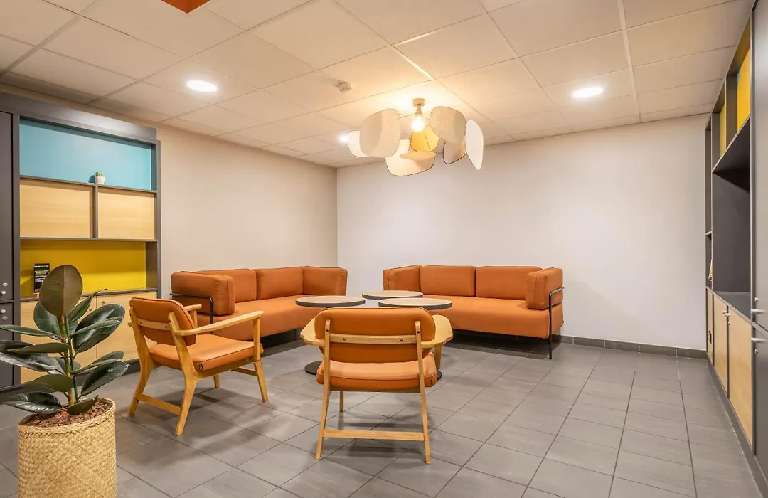 B&B HOTEL Marseille Les Ports-1