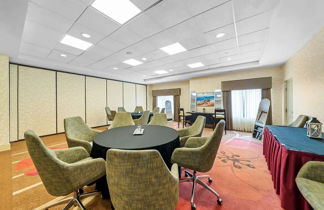 Hilton Garden Inn Plymouth-1