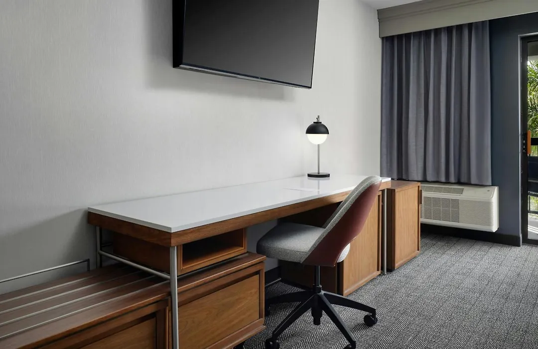 Courtyard By Marriott Stockton-1