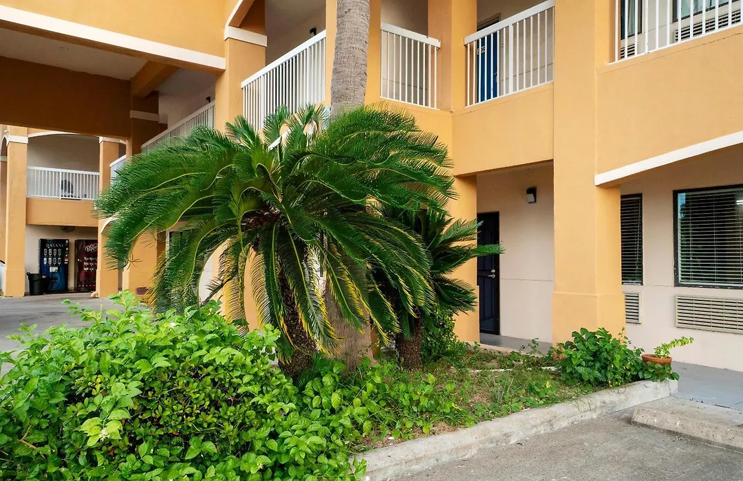 Island Inn By Oyo Galveston Beach, Tx-1