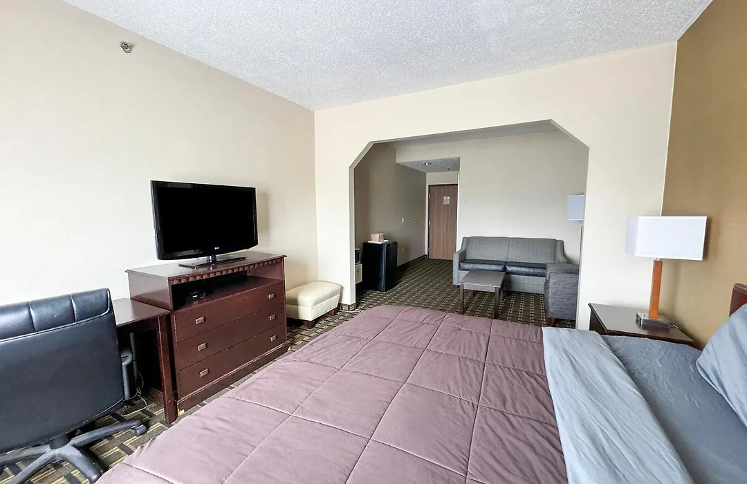 Fairbridge Inn & Suites Batavia-Darien Amusement Park-1