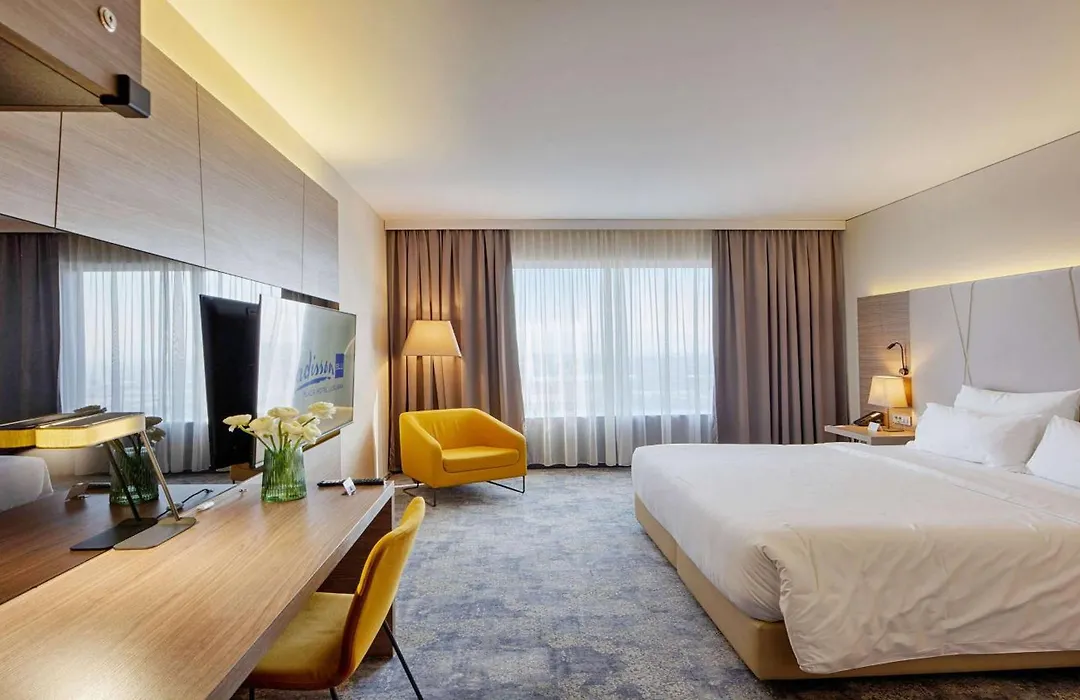 Radisson Blu Plaza Hotel Ljubljana-1