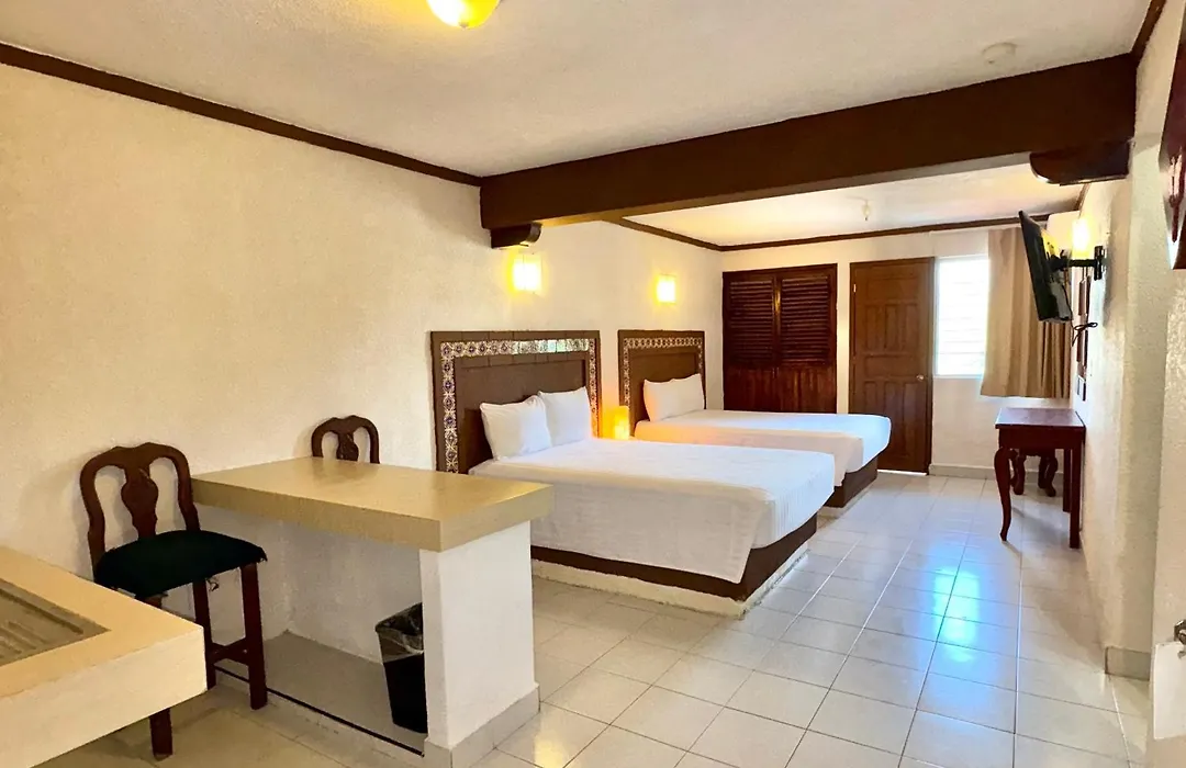 Suites Cancun Center-1