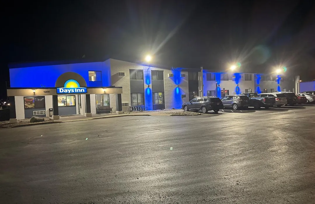 Days Inn By Wyndham Sioux Falls Airport-1