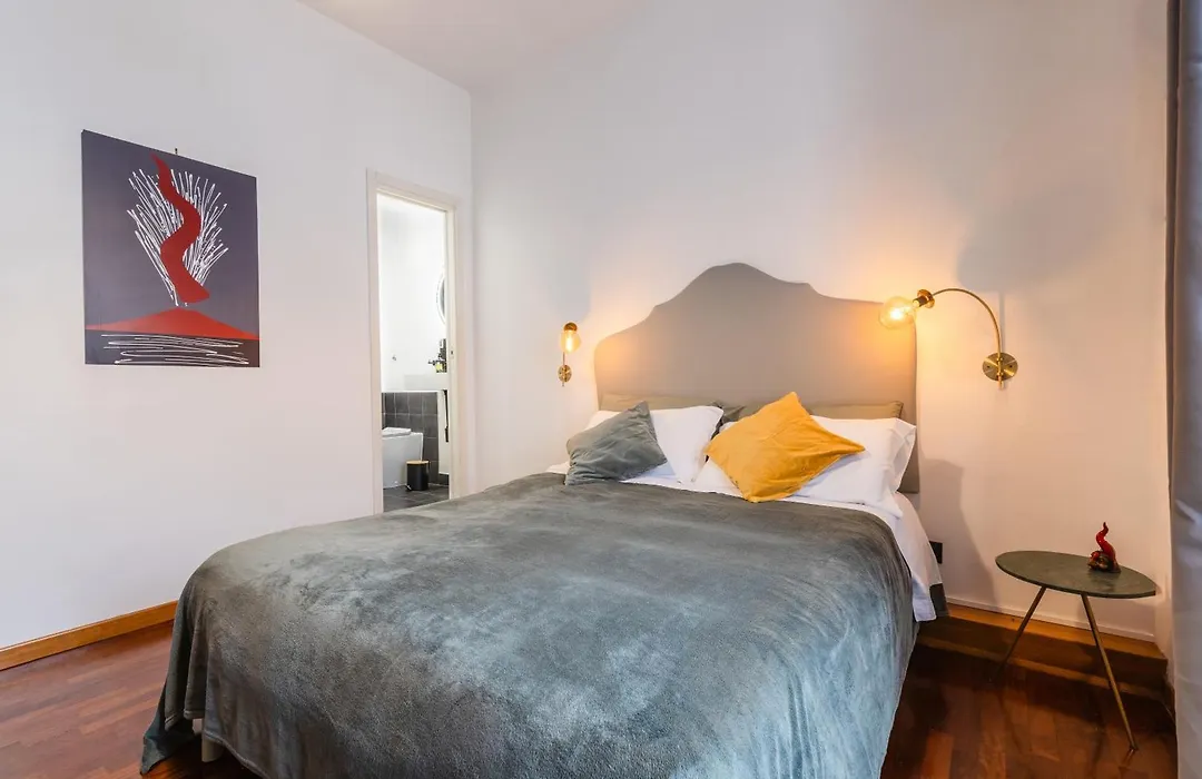 Napolicentro Mare - Sea View Rooms & Suites-1