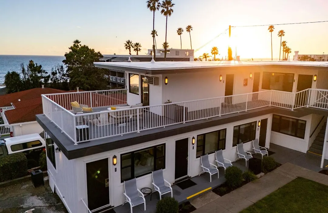 Tides Oceanview Inn And Cottages-1