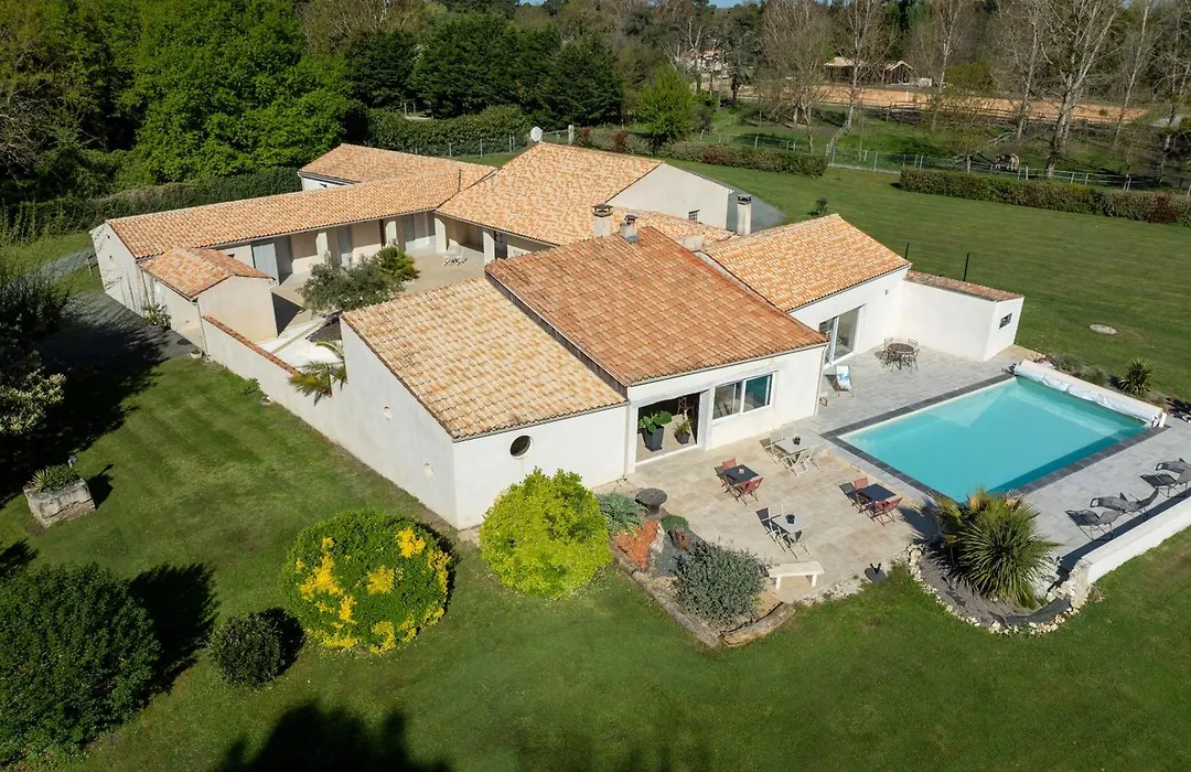 L'Hacienda-1