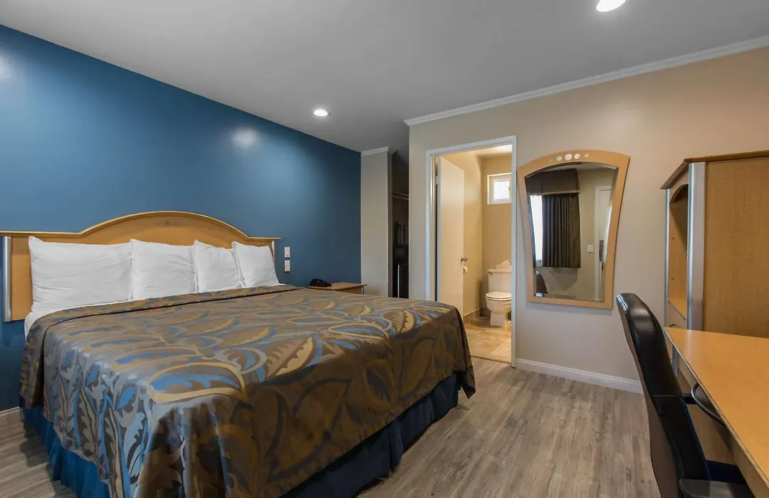 Rodeway Inn Escondido Downtown-1