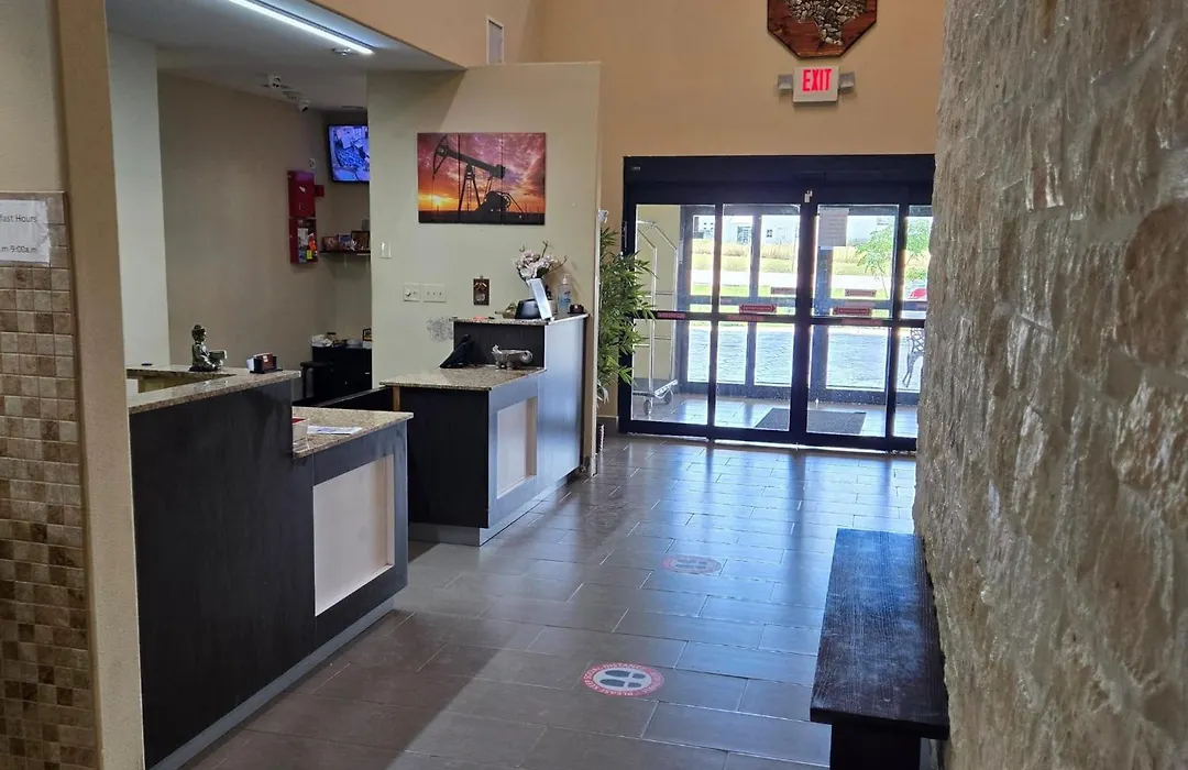 Karnes City Lodge-1