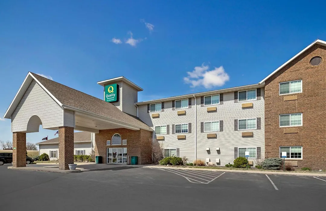 Quality Inn & Suites Fort Madison Near Hwy 61-1