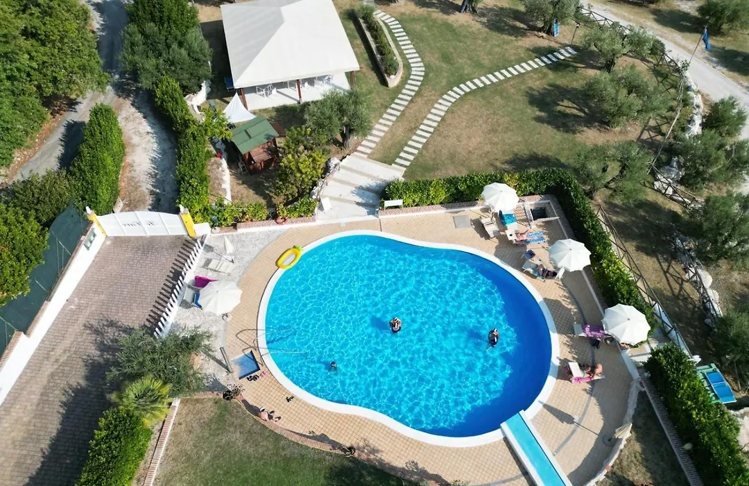 Hotel Le Cave-1