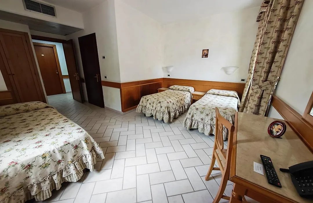Hotel Pace-1