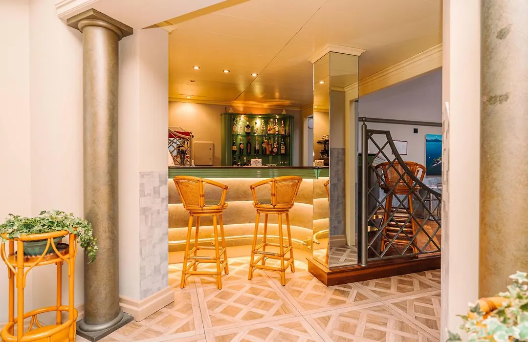 Crystal Hotel Varese-1