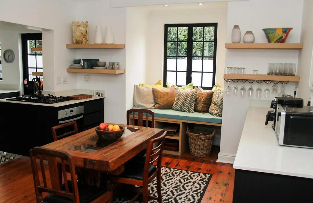 Hermanus Champagne Accommodation-1