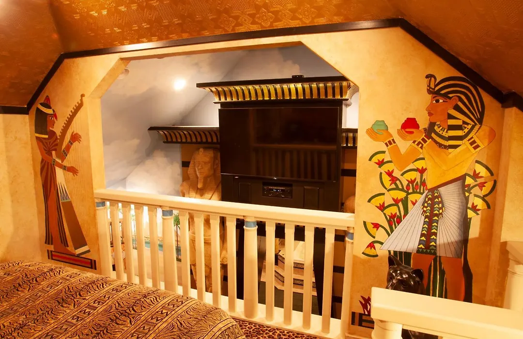 Black Swan Inn Luxurious Theme Rooms-1