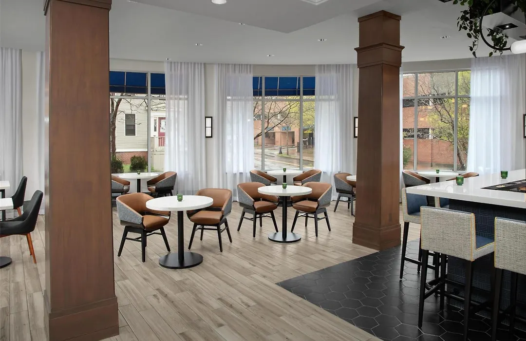 Hilton Garden Inn Portsmouth Downtown-1