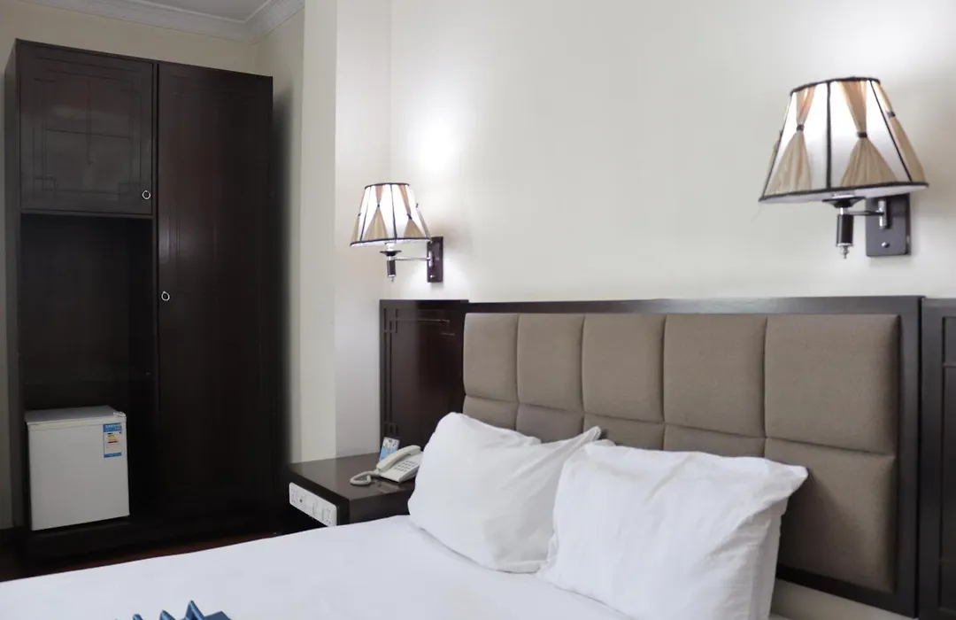 Blue Birds International Hotel-1