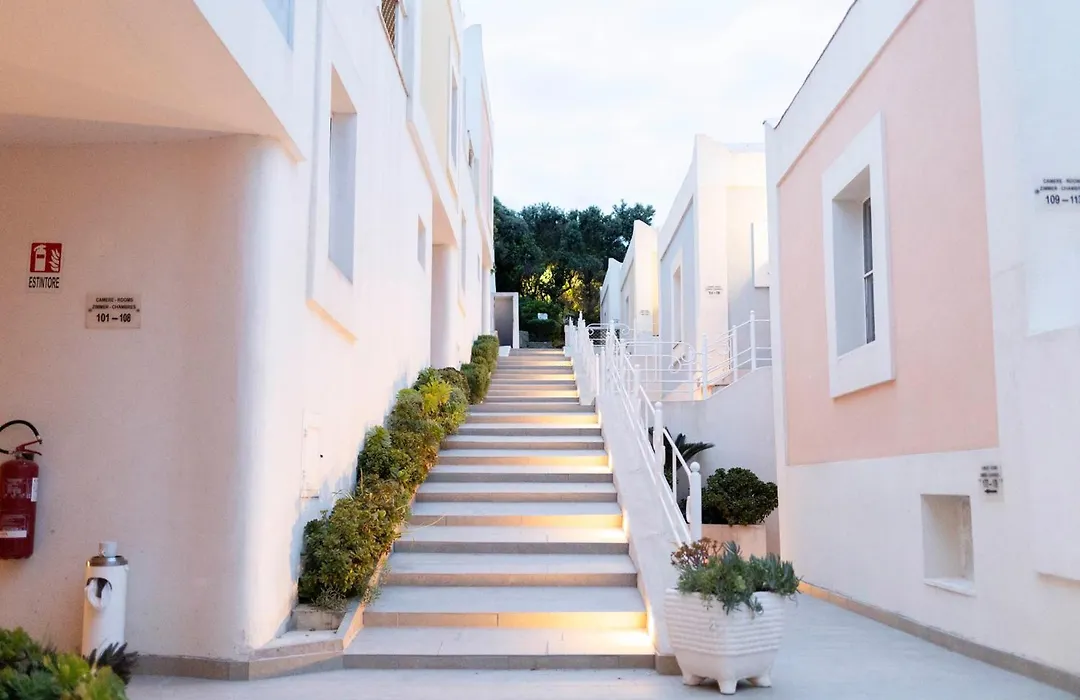 Hotel Chiaia Di Luna-1