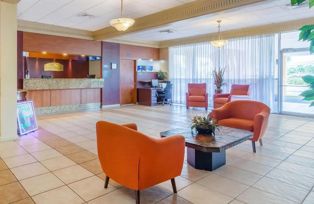 Howard Johnson By Wyndham Lakeland-1