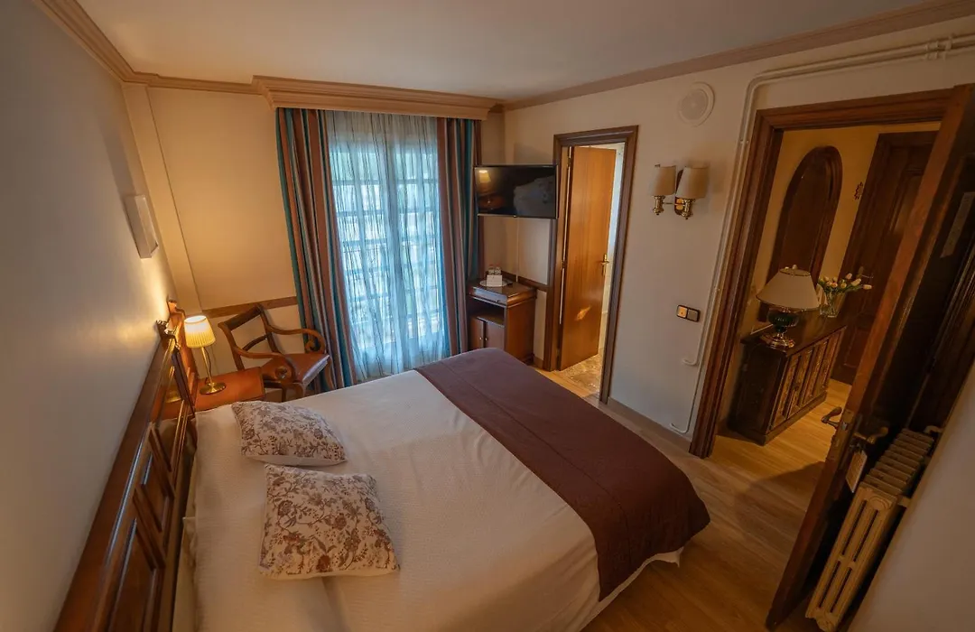 Hotel Edelweiss-1