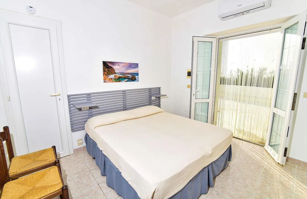 SoleMarePonza Casa Maria-1