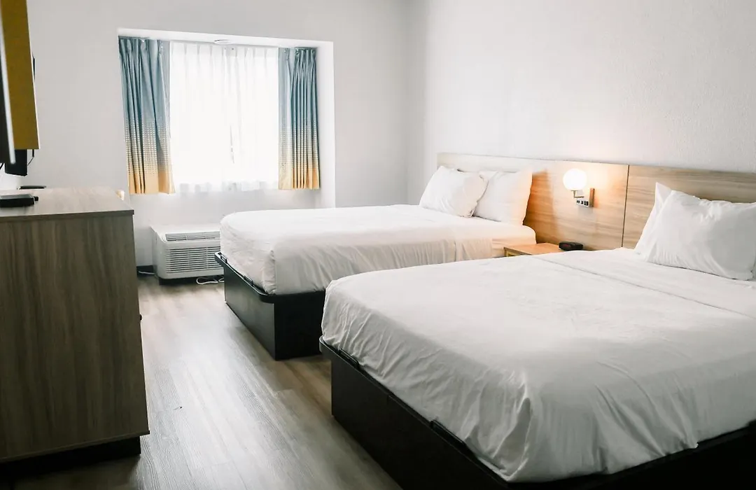 Microtel Inn & Suites By Wyndham Gulf Shores-1