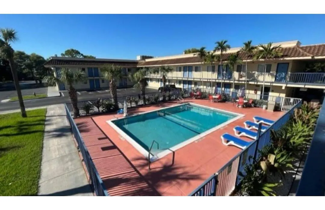 Motel 6 Mcalester Ok - South-1