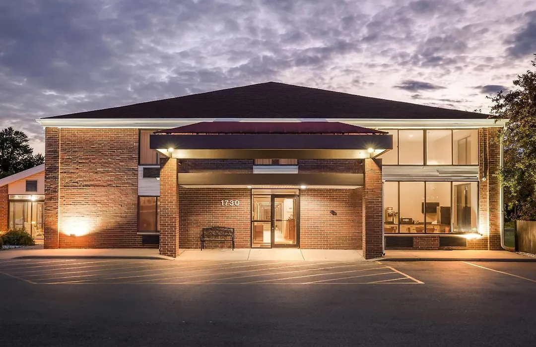 Super 8 By Wyndham Watertown Wi-1
