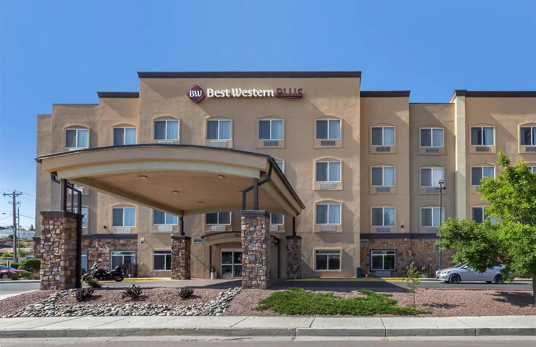Best Western Plus Gallup Inn & Suites-1