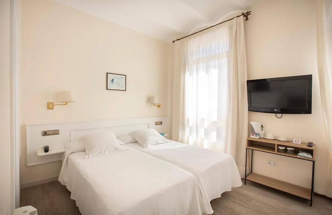 Hotel Llafranch-1