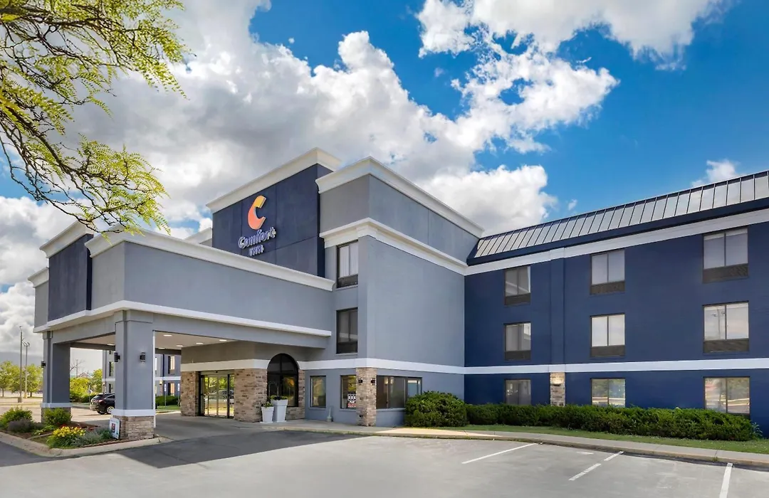 Comfort Inn Bourbonnais Near I-57-1