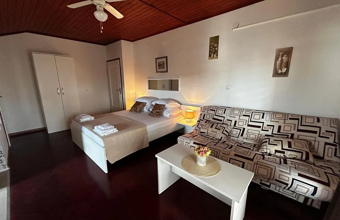 Apartments And Rooms Sinka-1