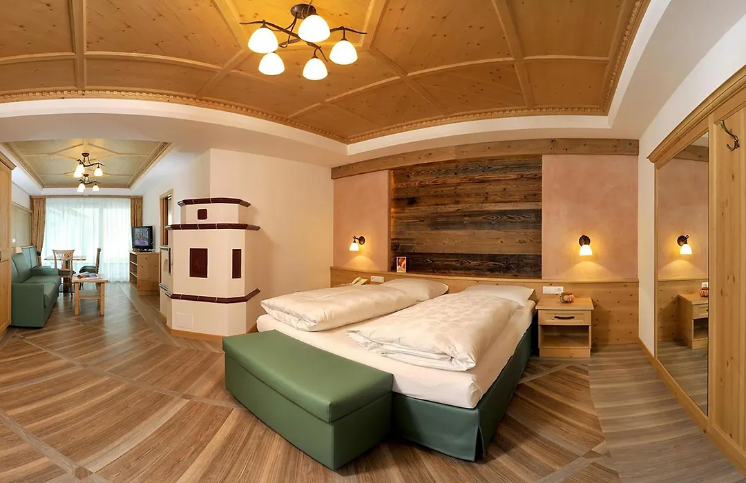 Hotel Sureghes-1