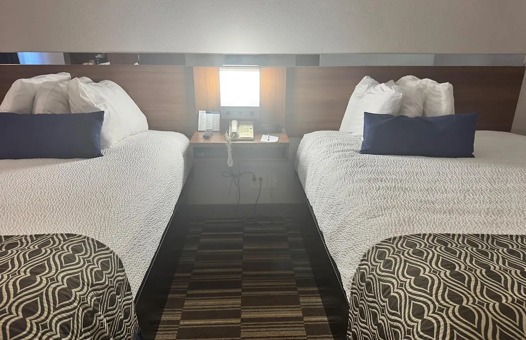 Microtel Inn & Suites By Wyndham Gardendale - Birmingham North-1