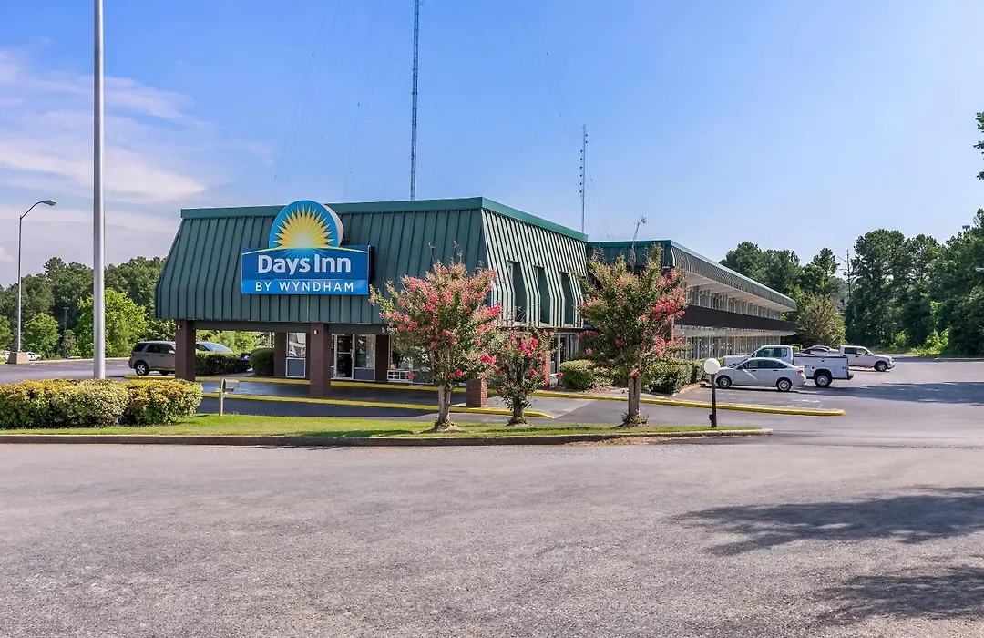 Days Inn By Wyndham Seneca-Clemson-1