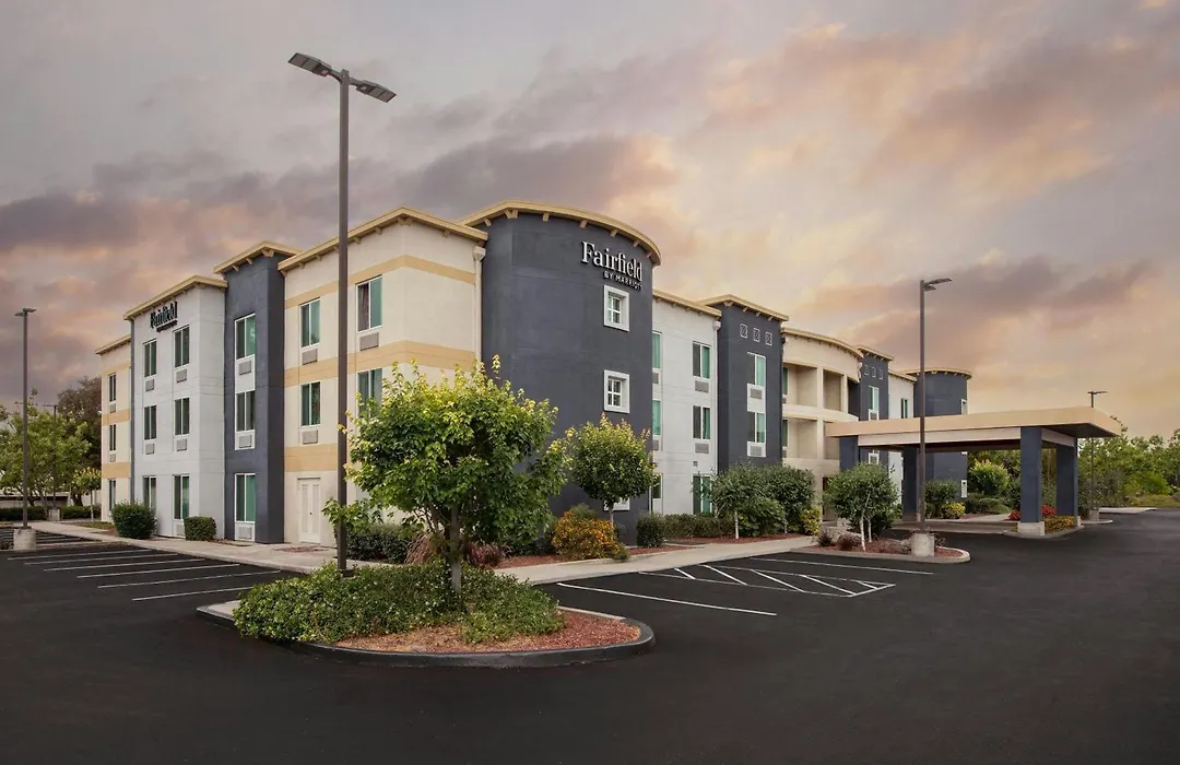 Fairfield Inn & Suites Oakland Hayward-1