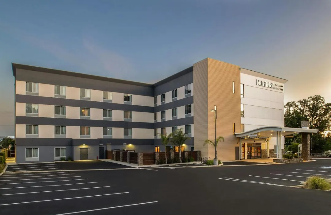 Fairfield Inn & Suites By Marriott Santa Cruz-1