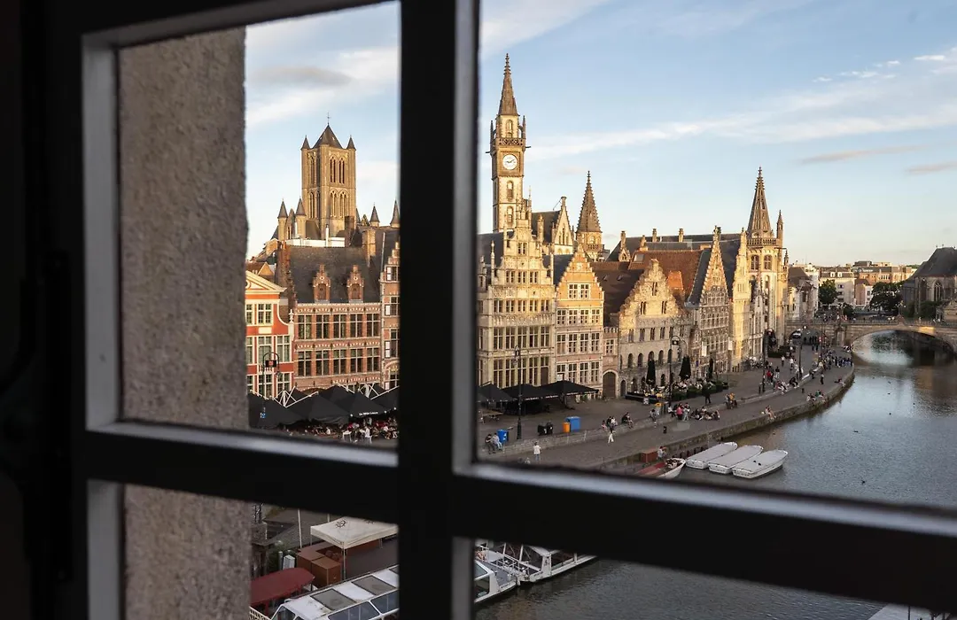 Rooms With A View-1