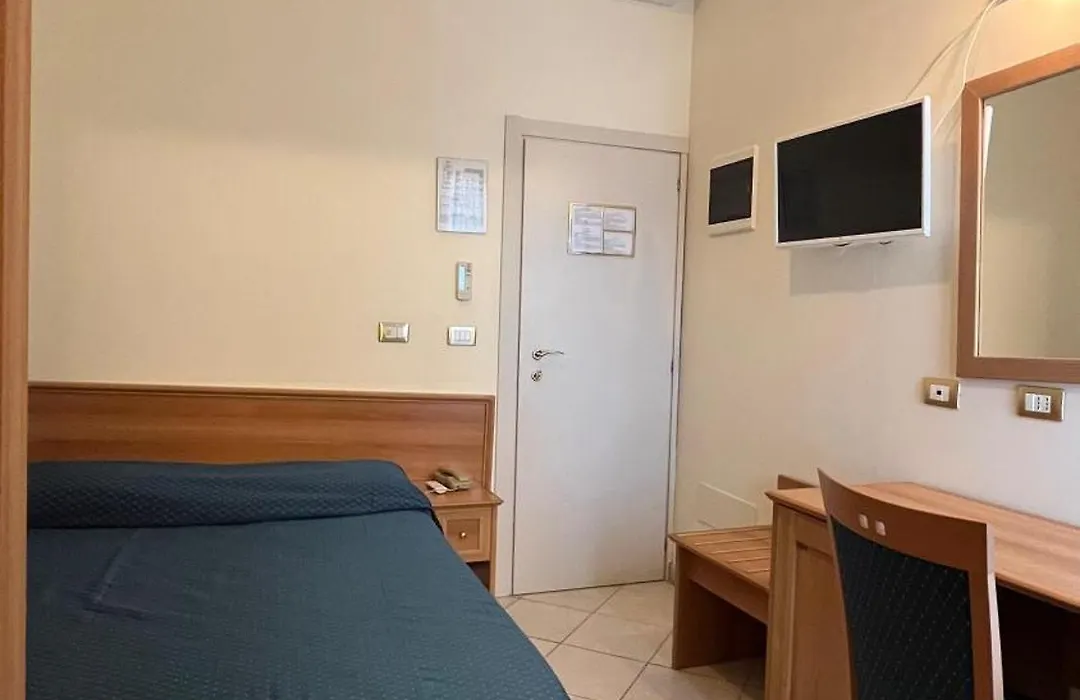 Hotel De La Ville-1