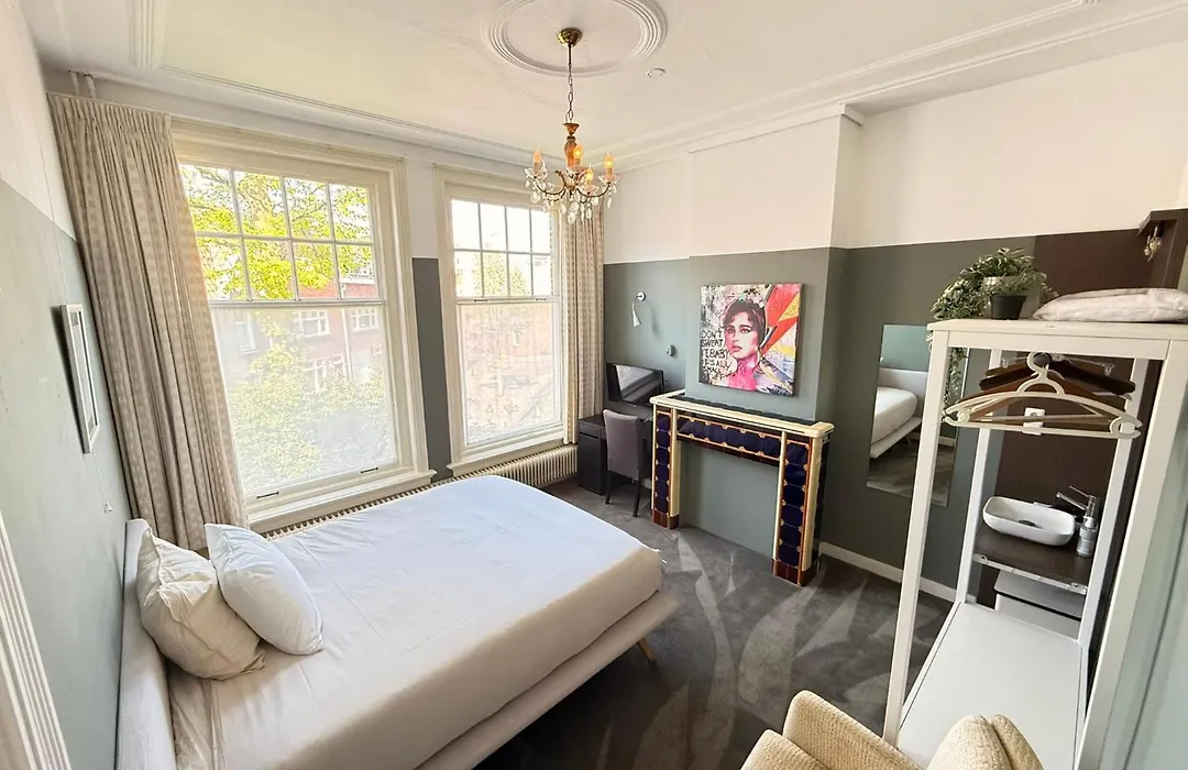 Juliana Boutique Guestrooms-1