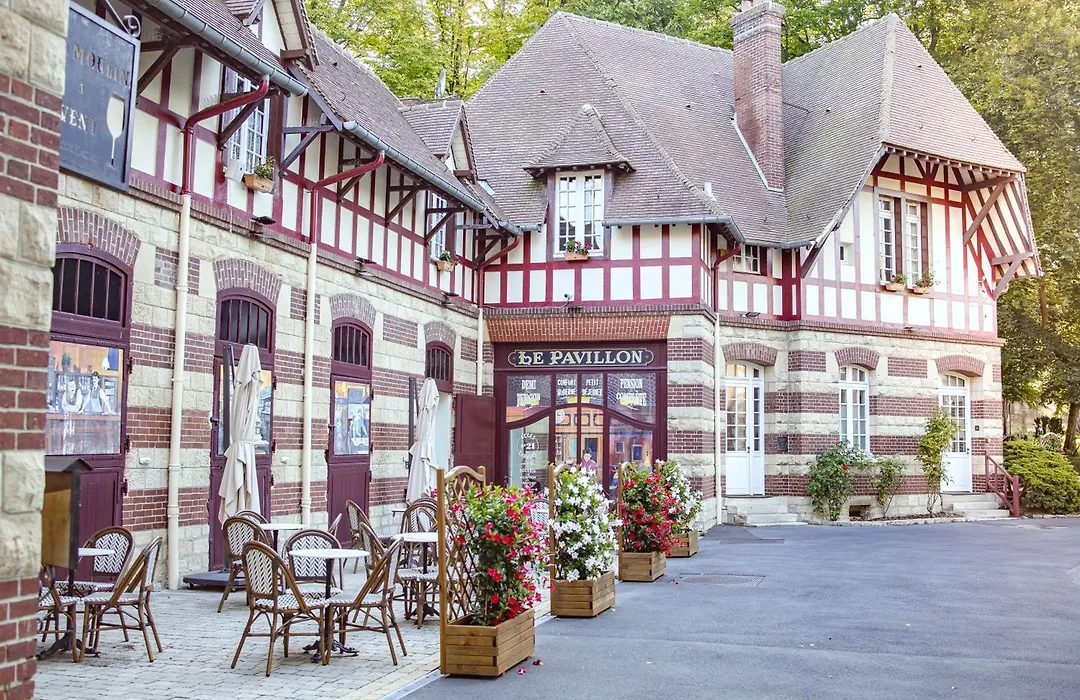 Le Château de la Tour-1
