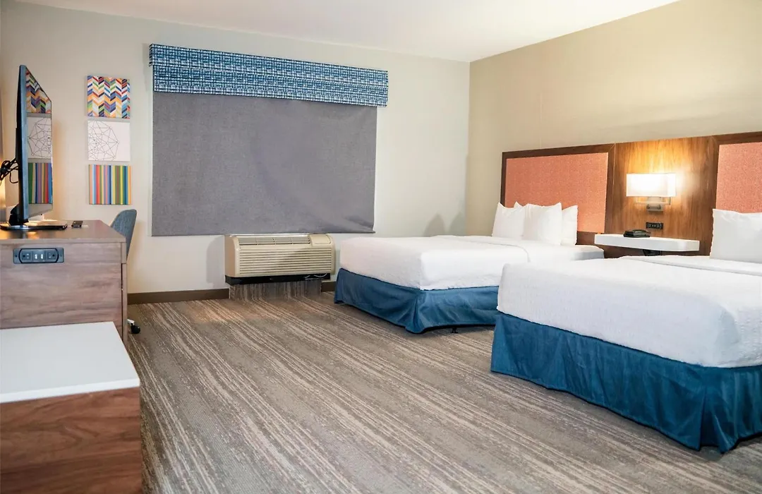 Hampton Inn Gonzales-1