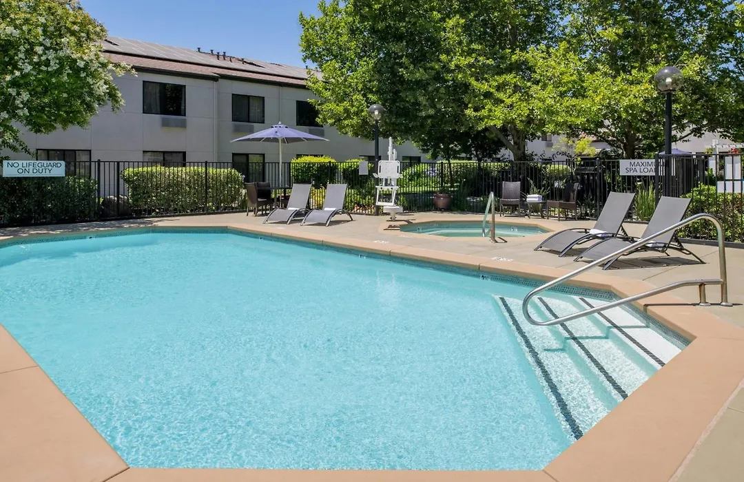 Courtyard By Marriott Vacaville-1