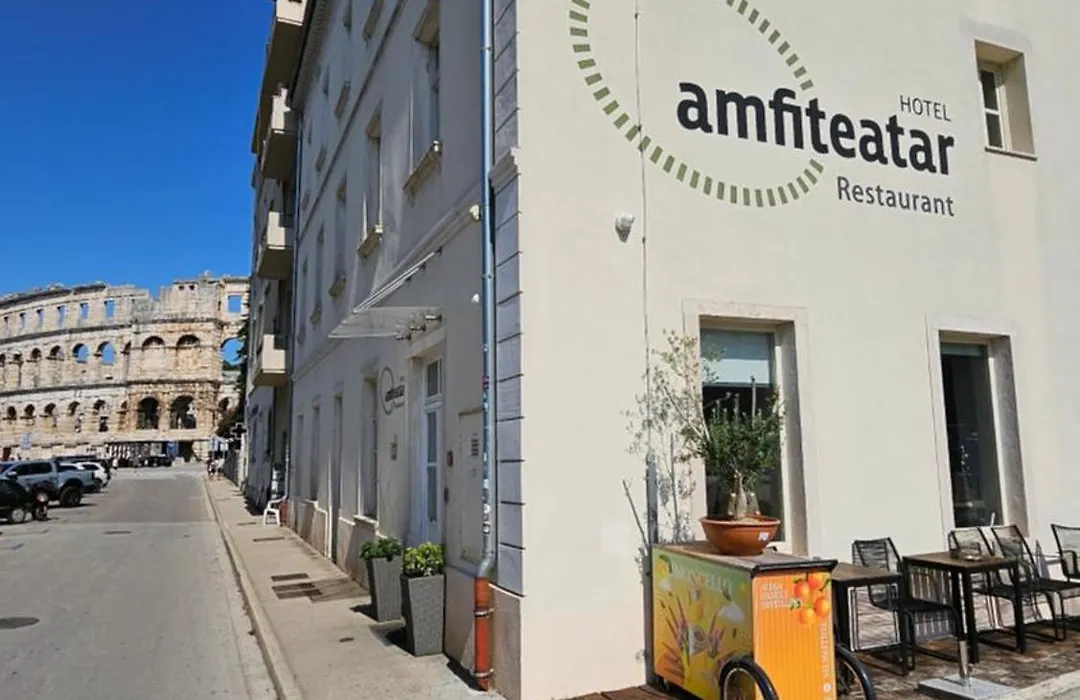 Hotel Amfiteatar-1