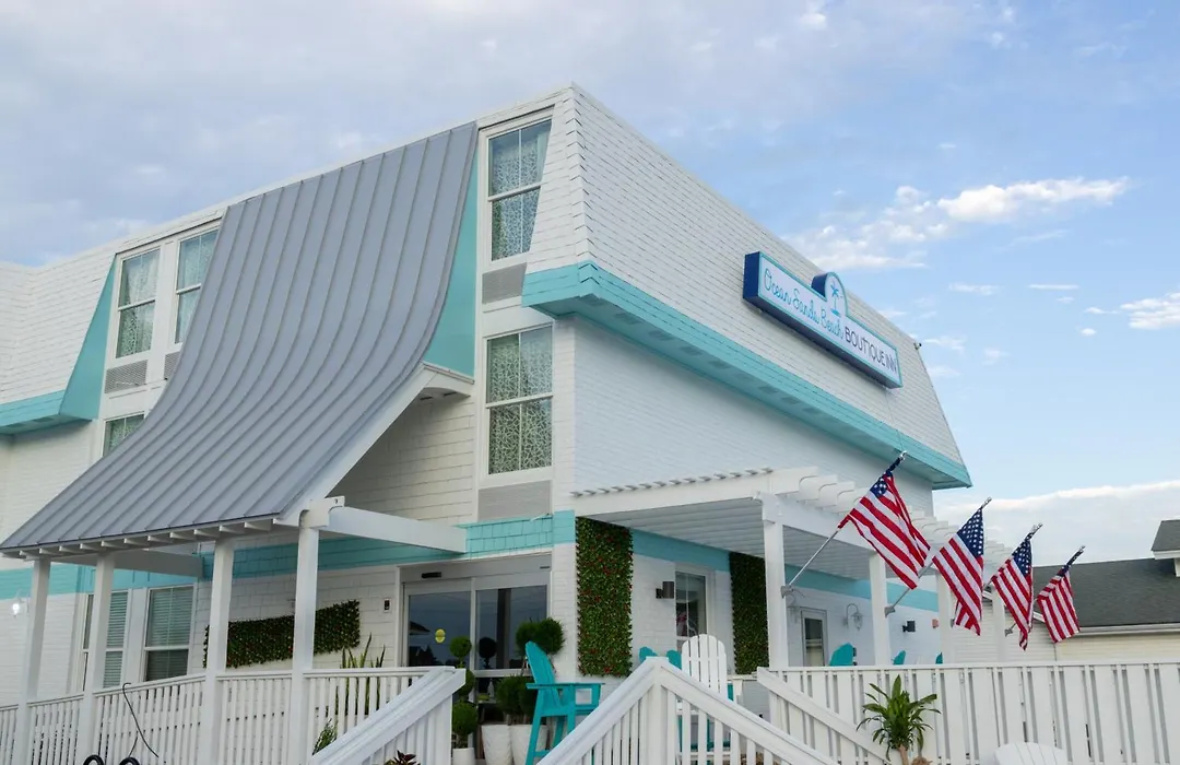 New 2026-Ocean Sands Beach Boutique Inn-24Hr Sauna And Salt-Mineral Pool-Free Beach Bikes And Famous Beach-Fresh Baked Cookies-Popcorn-In Room Bathrobes-Sunscreen-65 Inch Tvsnetflix-Bedside Candy-Free Laundry- 4 Grand Black Beds-Call & Save-1-252-Aha-1