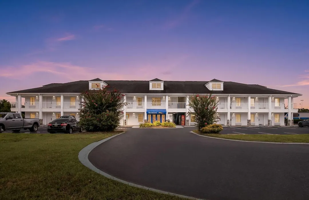 Baymont By Wyndham Forest City-1